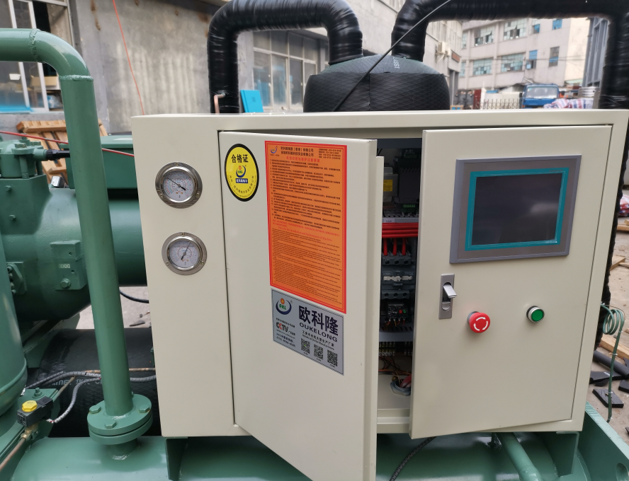 某大型牛奶廠使用冷水機(jī) 某大型牛奶廠使用冷水機(jī)